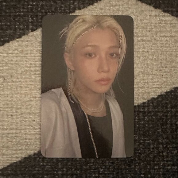 Stray Kids Felix Photocard – KARMA Version – 4th Album - Picture 2 of 4